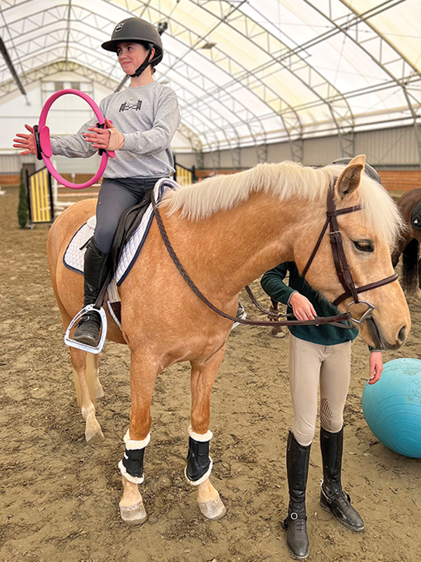 core exercises equestrians, exercises for horse riders, strength riding horses, pilates equestrians, fit2ride