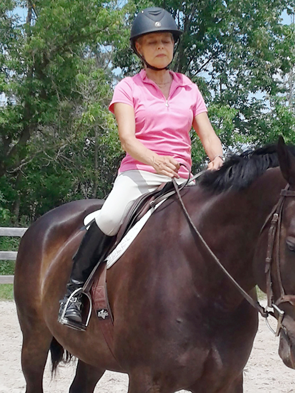 counter canter horse, cantering your horse, how to canter horse, how to prepare show ring, correcting horse's lead, how to keep my horse straight, lindsay grice