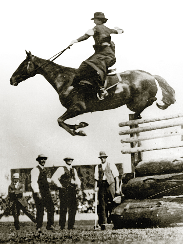 how to ride sidesaddle, sidesaddle makers, sidesaddle clubs, sidesaddle associations, western sidesaddles, english sidesaddles, patricia hardy sidesaddle, robert jenkins malvern saddle, susan bellinger sidesaddle
