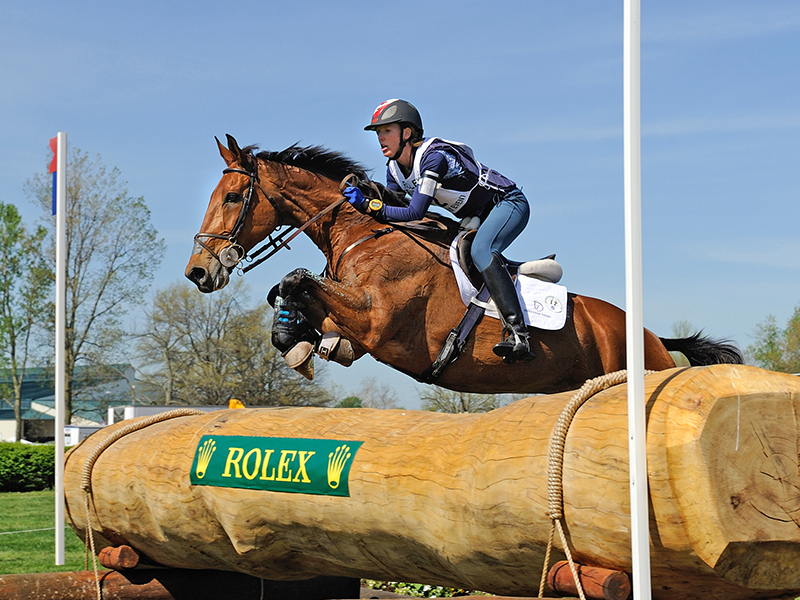 selena o'hanlon columbo at roles, how to photograph horses, horse photography in motion, action photography horses, equine action photography, photography at horse events, photo of horse using phone, take best horse photos, how to take a conformation photo of horse, make horse look good in photo, shawn hamilton