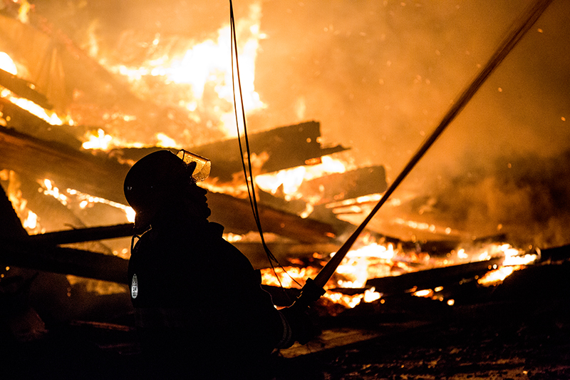 barns on fire, horse barn fires, preventing a stable fire, fire extinguisher equestrian centre, mainting horse barn
