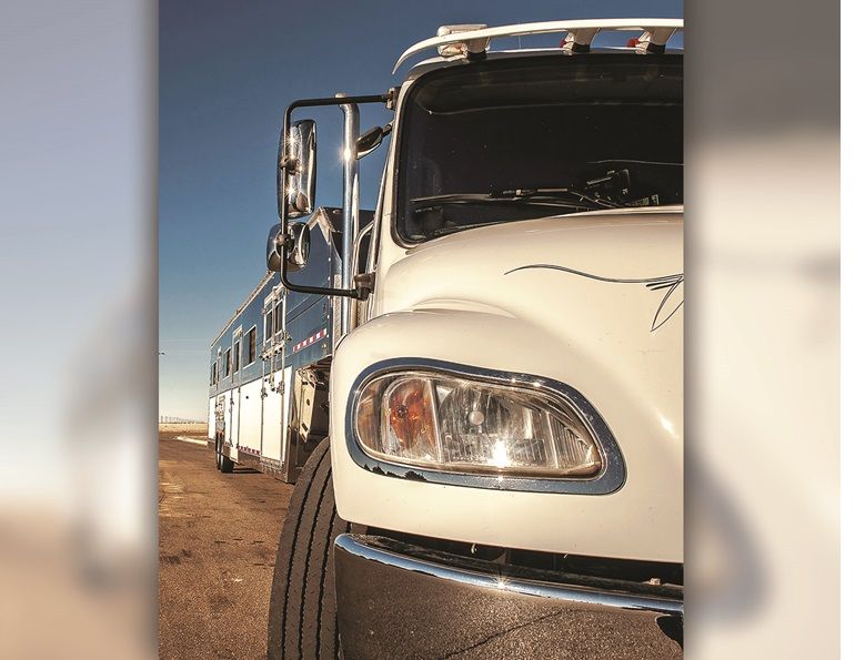 transporting horses, how to ship my horse, moving my horse, easing stress horse transport, kevan garecki, preparing my horse for emergency